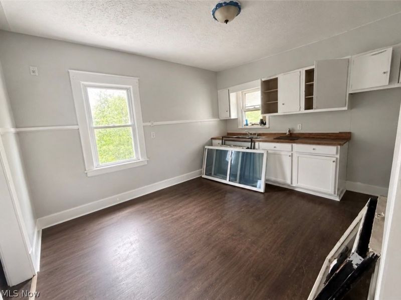 626 E 125th Street , Cleveland, OH 44108 Photo 4