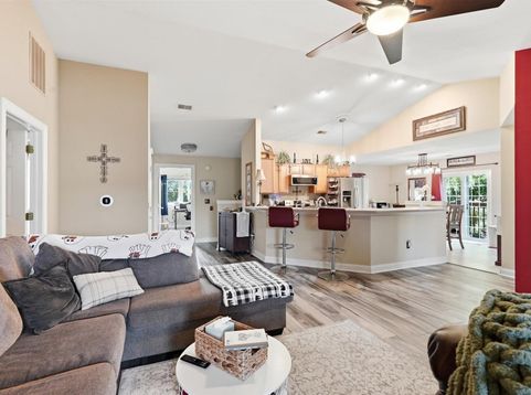 Main Photo