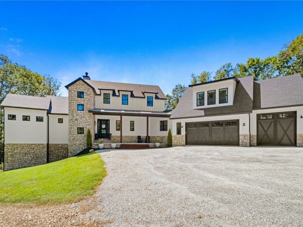 18291 Peterson Road , Gentry, AR 72734