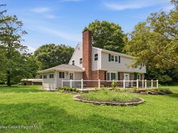 208 R. Mclaren Extension, South Cairo, NY 12482