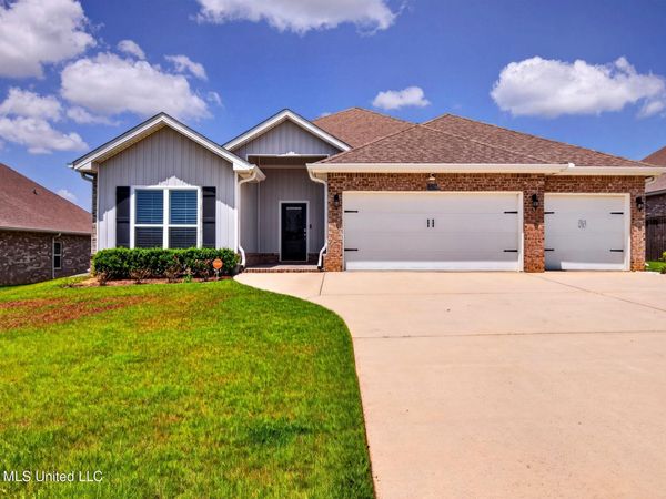 15159 Windmill Ridge Parkway, D'Iberville, MS 39540