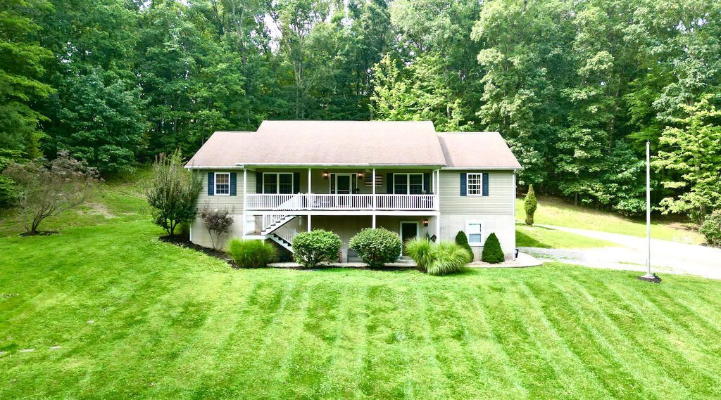 1927 Pennington Road, Waverly, OH 45690 Main Photo