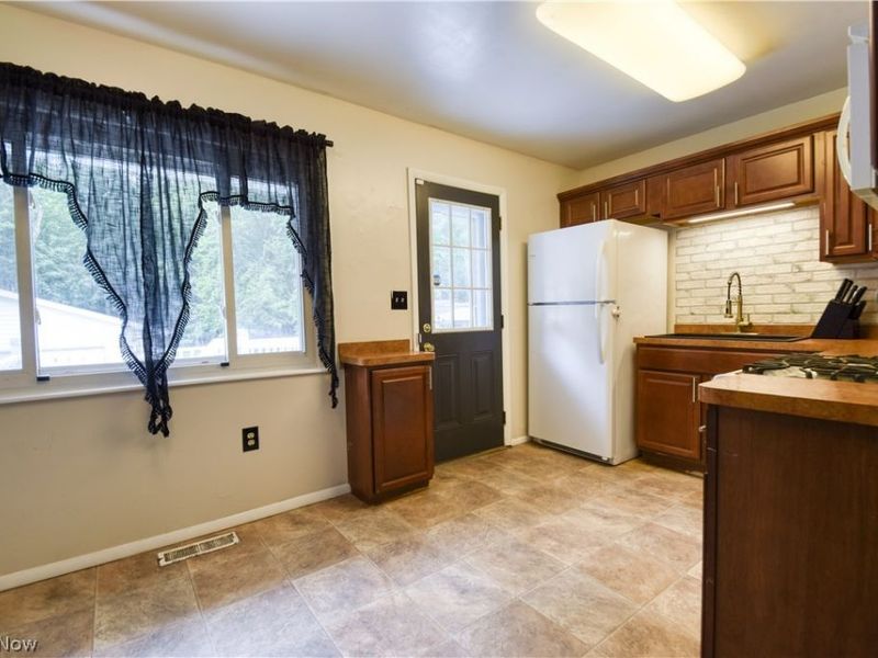 502 Roosevelt Drive , Geneva, OH 44041 Photo 18