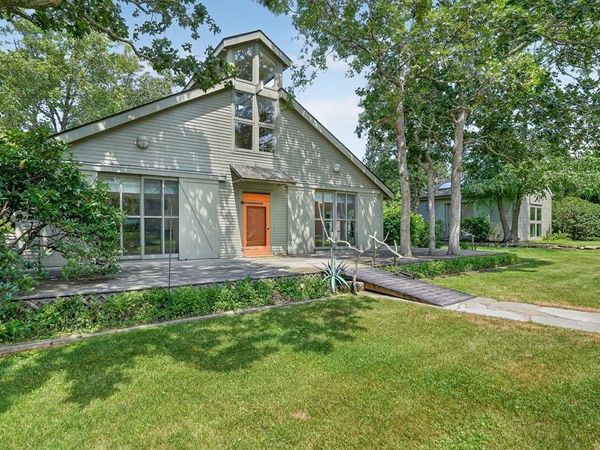 99 Oak Lane, West Tisbury, MA 02575