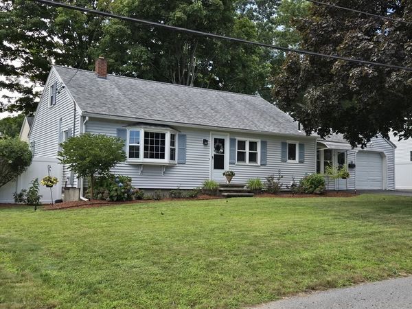 14 Ridgewood Circle, Lawrence, MA 01843