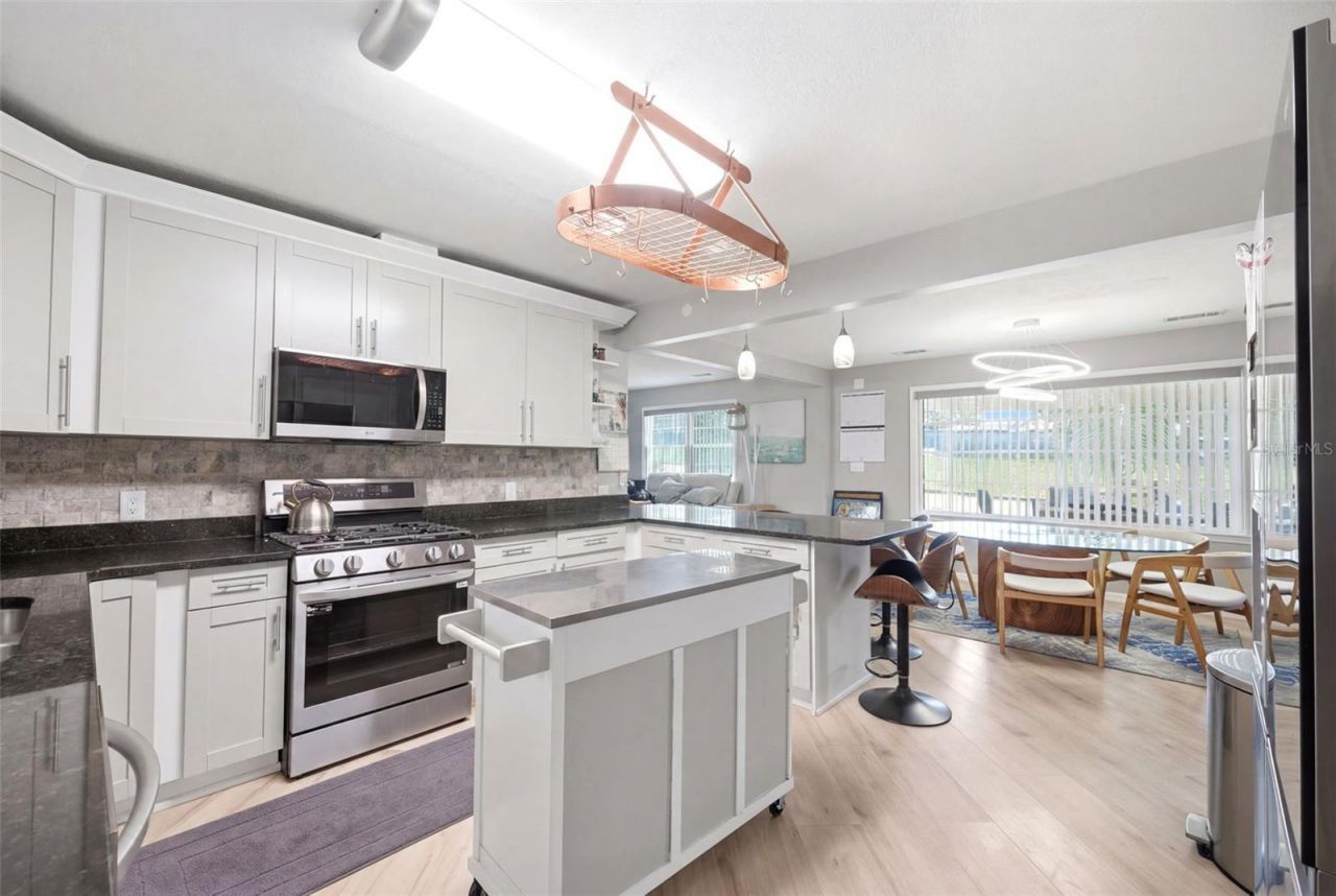 8744 Gall Blvd, Zephyrhills, FL 33541 Photo