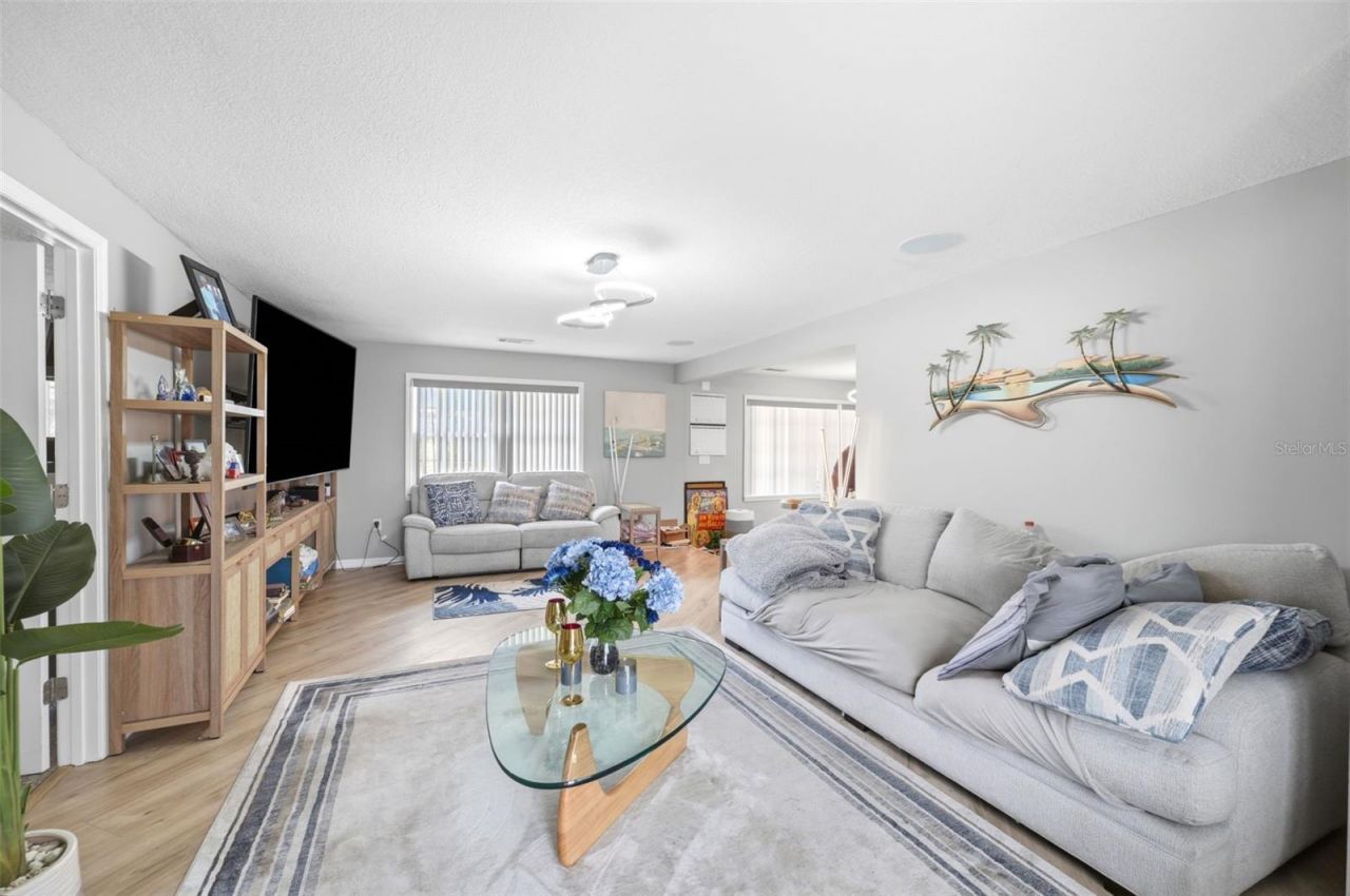 8744 Gall Blvd, Zephyrhills, FL 33541 Photo