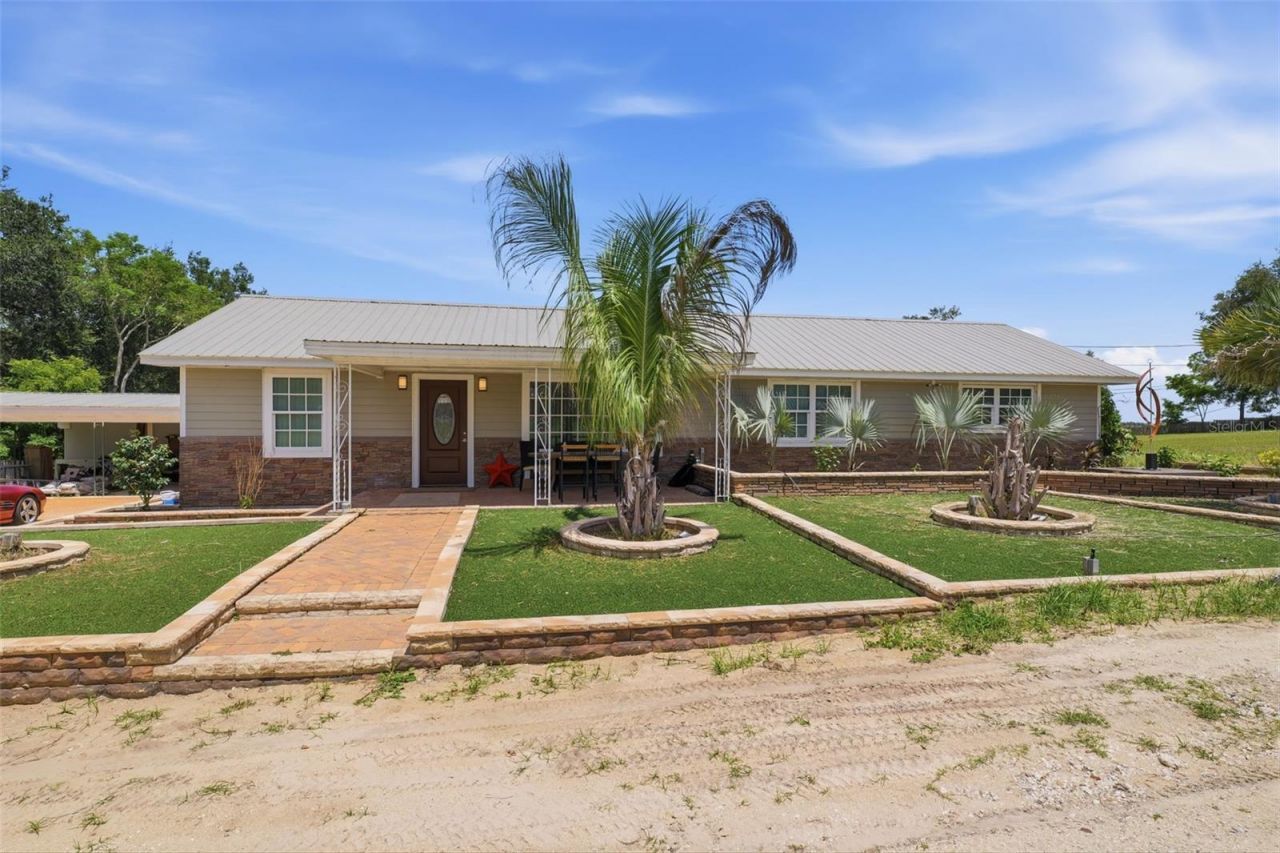 8744 Gall Blvd, Zephyrhills, FL 33541 Photo