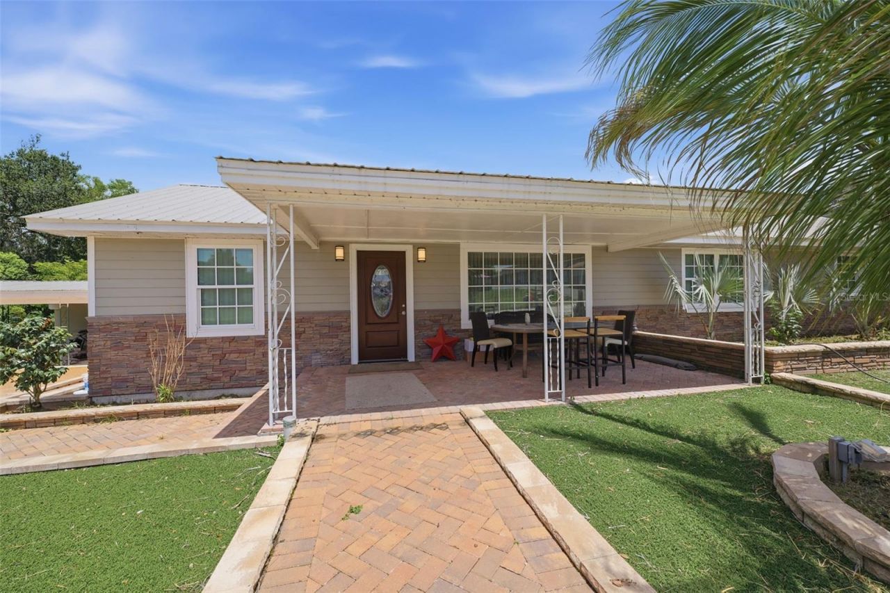 8744 Gall Blvd, Zephyrhills, FL 33541 Photo