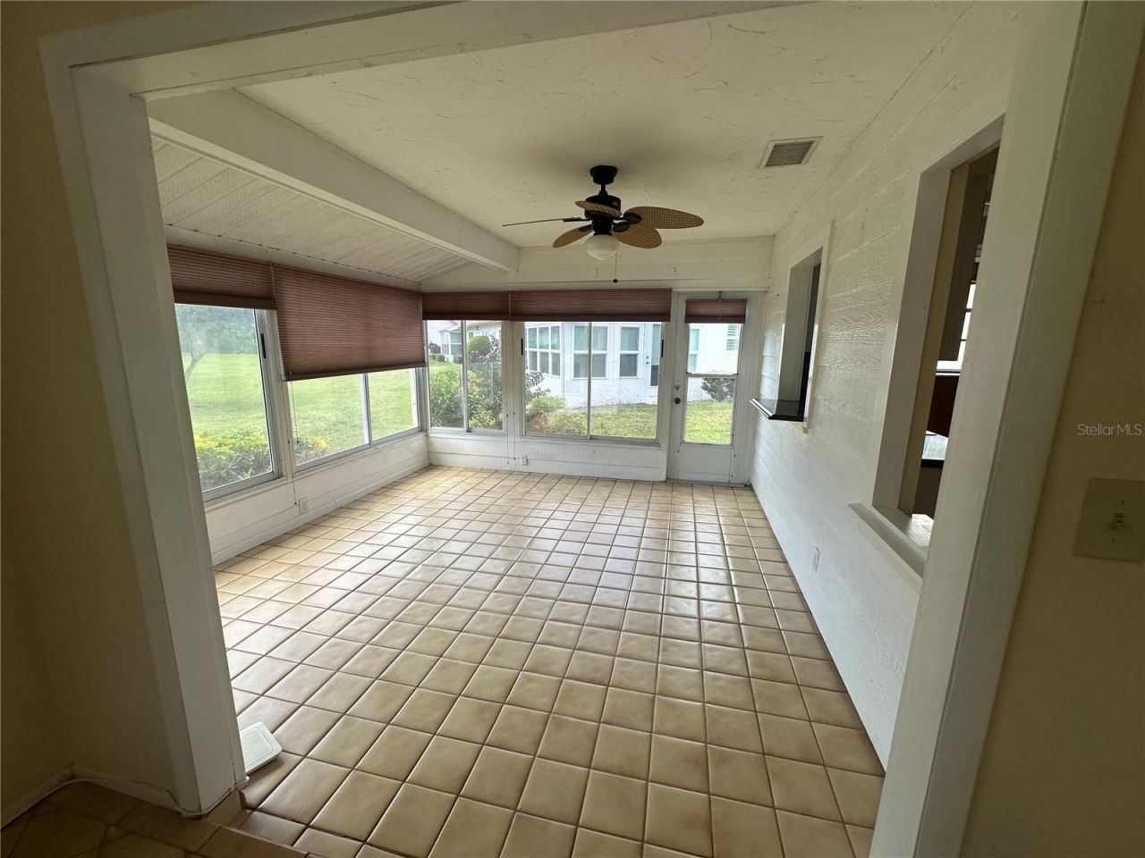 4242 Oakhurst Circle E, Sarasota, FL 34233 Photo