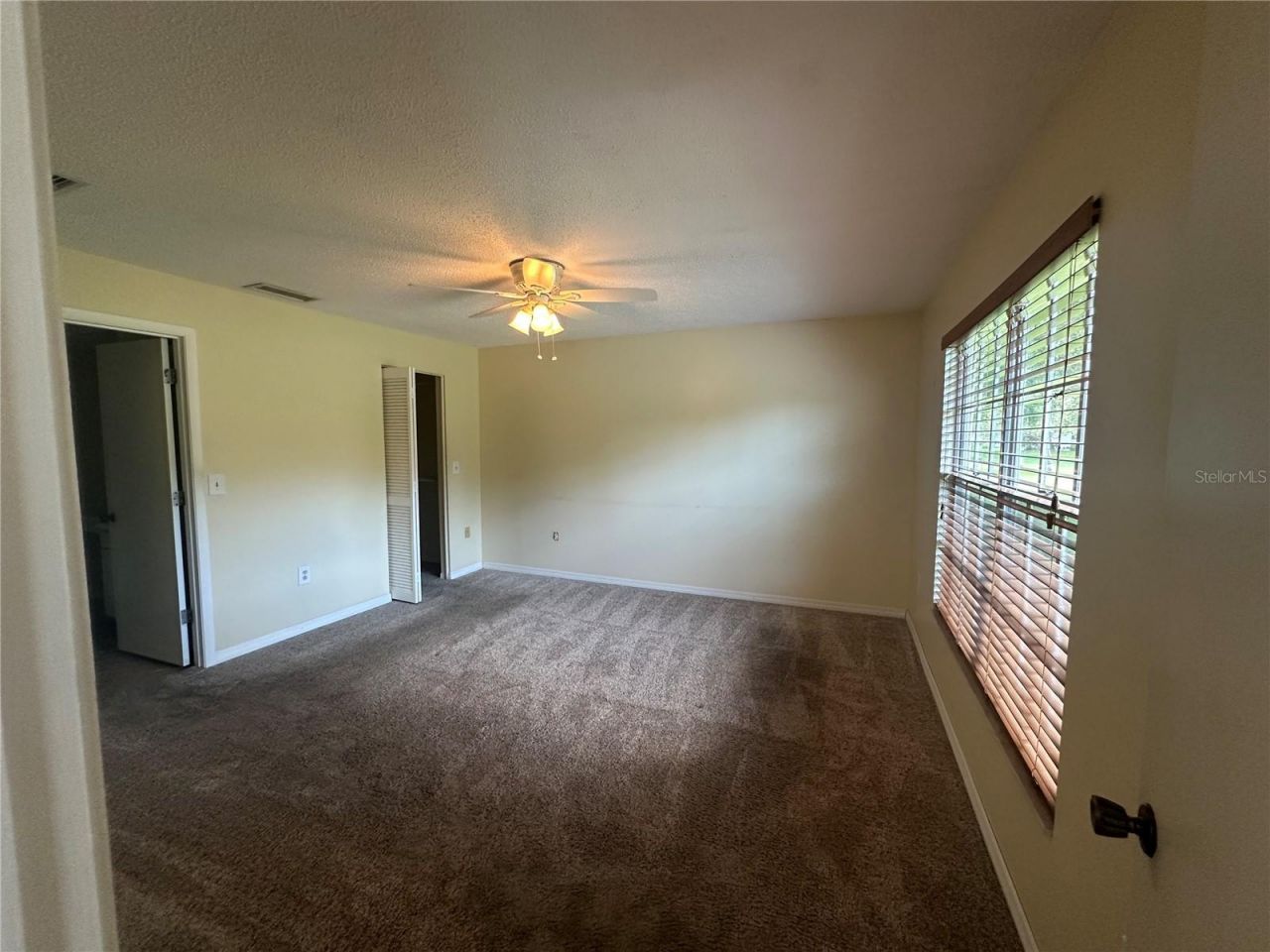 4242 Oakhurst Circle E, Sarasota, FL 34233 Photo