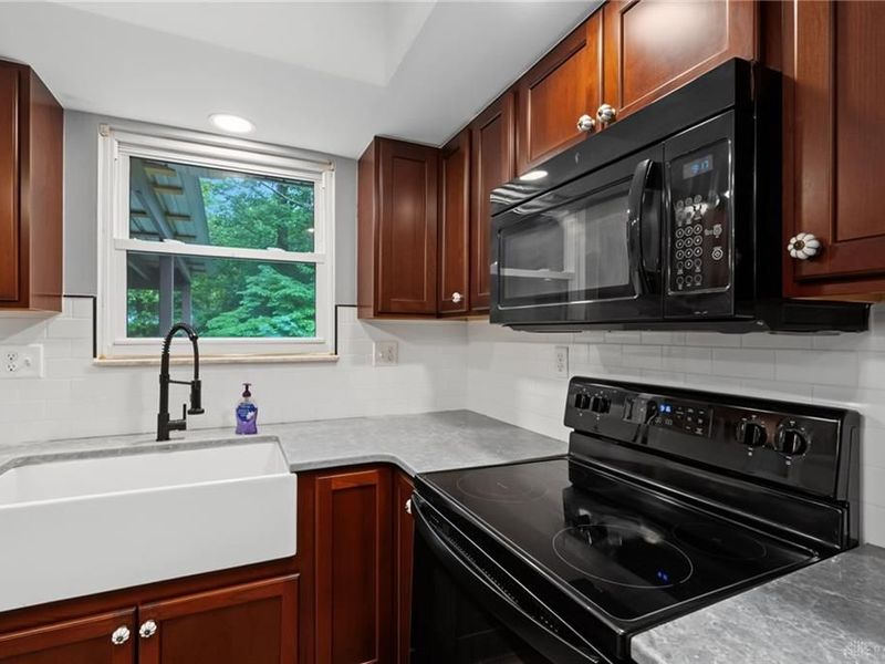 6162 Cantata Court, Dayton, OH 45449 Photo 8