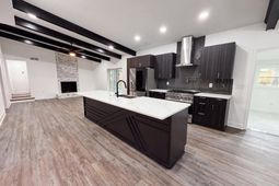 316 Arbor Drive  photo 4