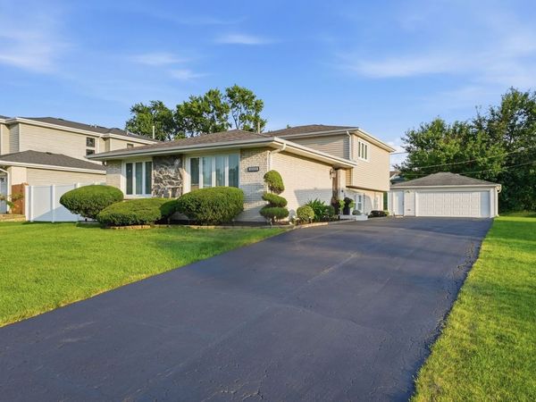 8053 W 88TH Street , Hickory Hills, IL 60457