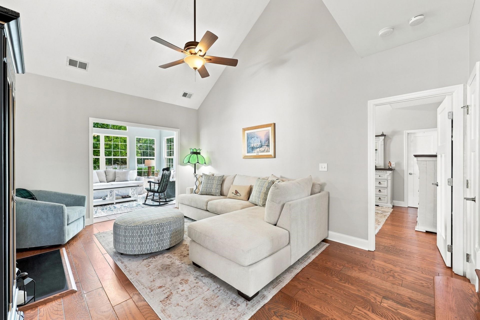 221 Spring Lake Dr. Photo 14