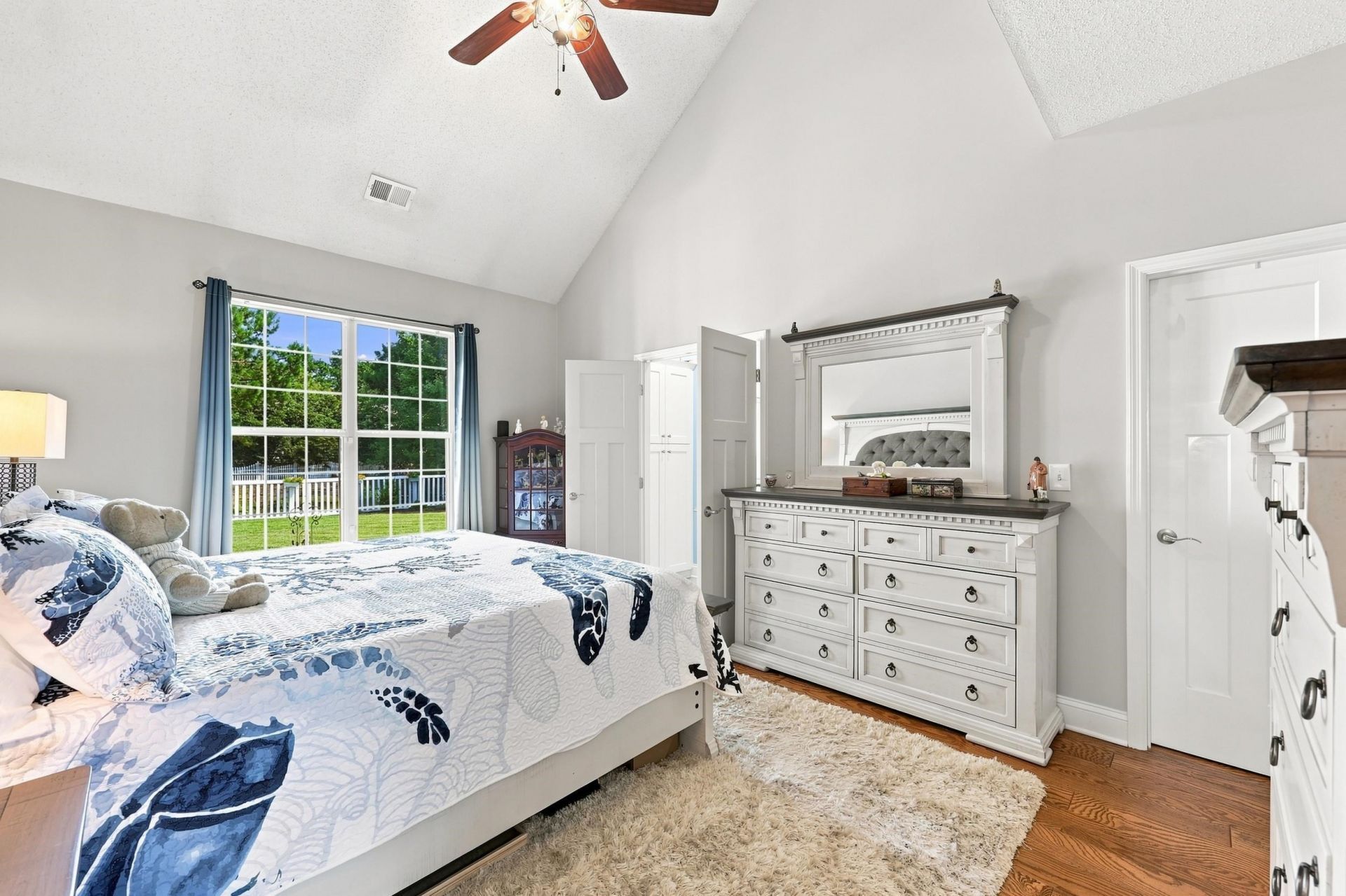 221 Spring Lake Dr. Photo 26