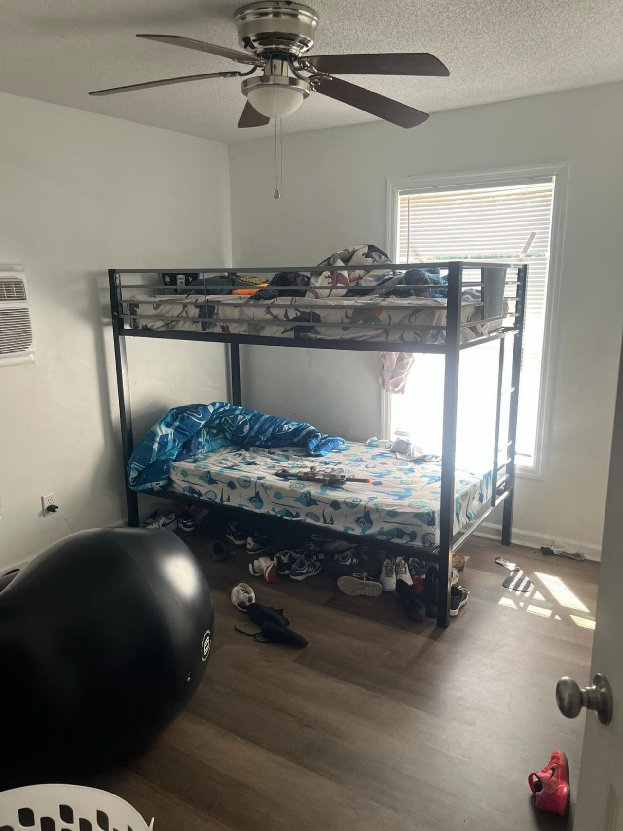 2491 Russell Street Photo 24