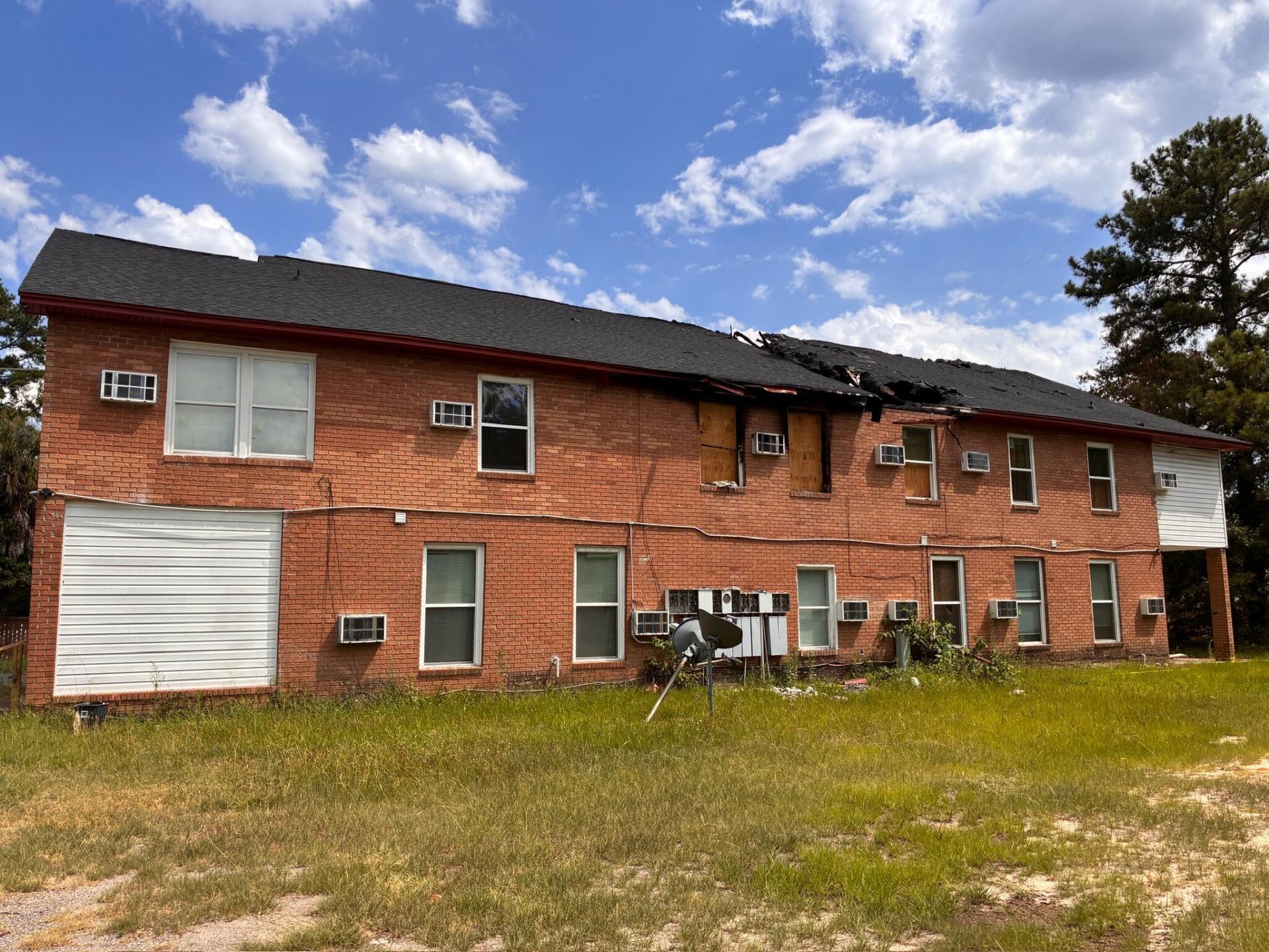 2491 Russell Street Photo 9