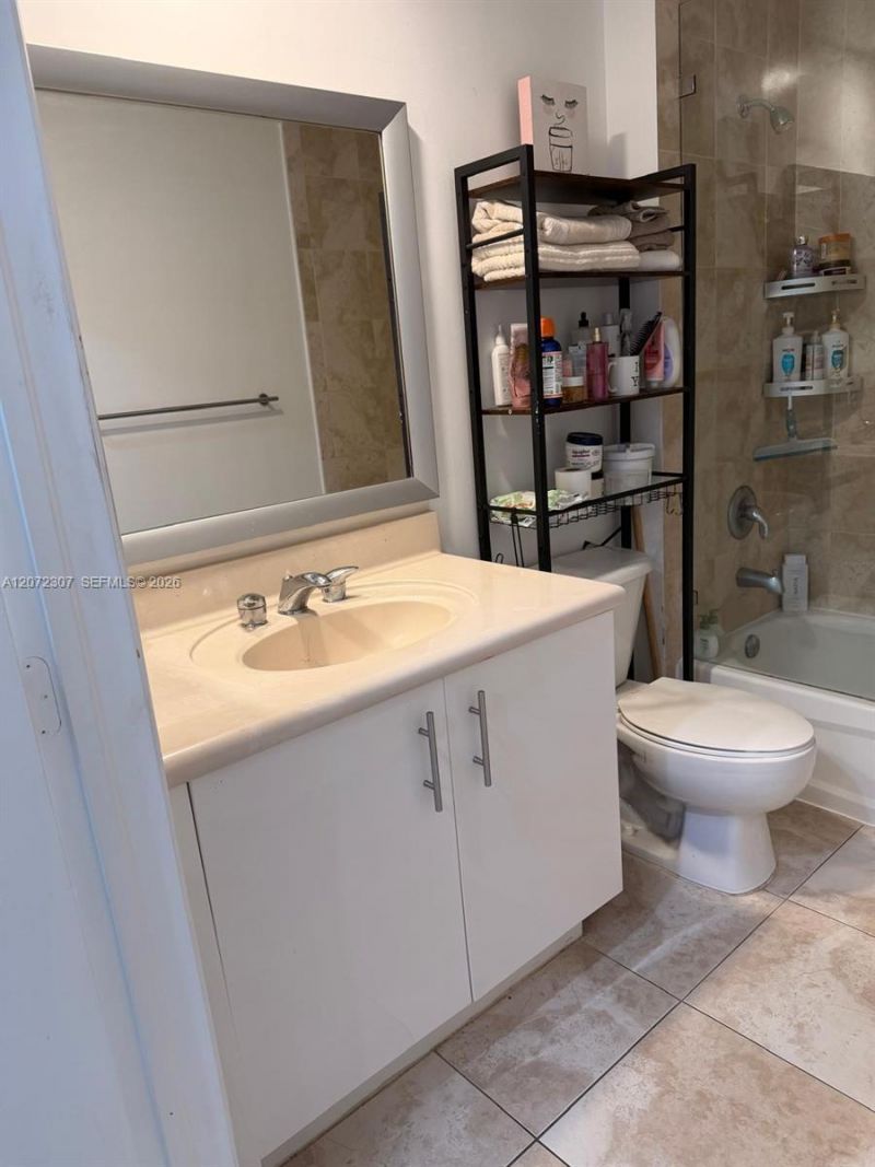 7900 Harbor Island Dr , Unit 505, North Bay Village, FL 33141 Photo