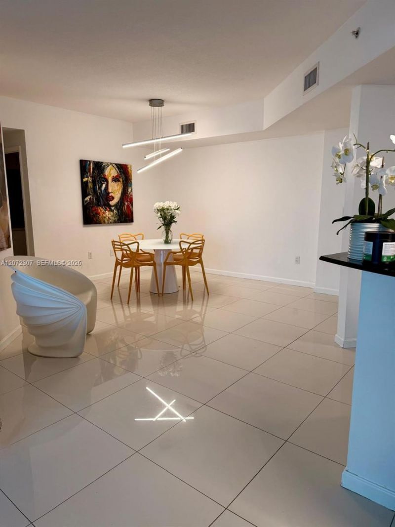 7900 Harbor Island Dr , Unit 505, North Bay Village, FL 33141 Photo