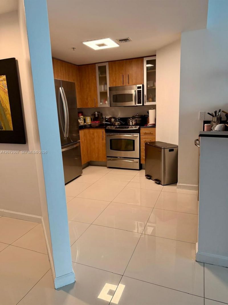7900 Harbor Island Dr , Unit 505, North Bay Village, FL 33141 Photo