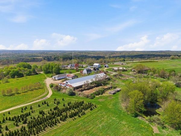 3 6 Schoolhouse Road, Charlton, MA 01507