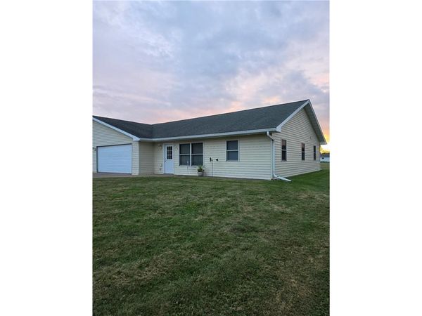 607 Washington Street, Almena, WI 54805