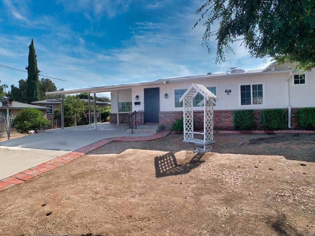 9161 Emerald Grove Avenue, Lakeside, CA 92040 Main Photo