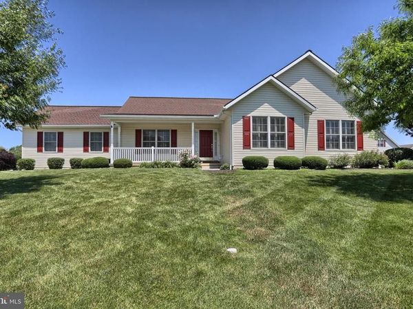 02 STARLIGHT LANE , LEBANON, PA 17046