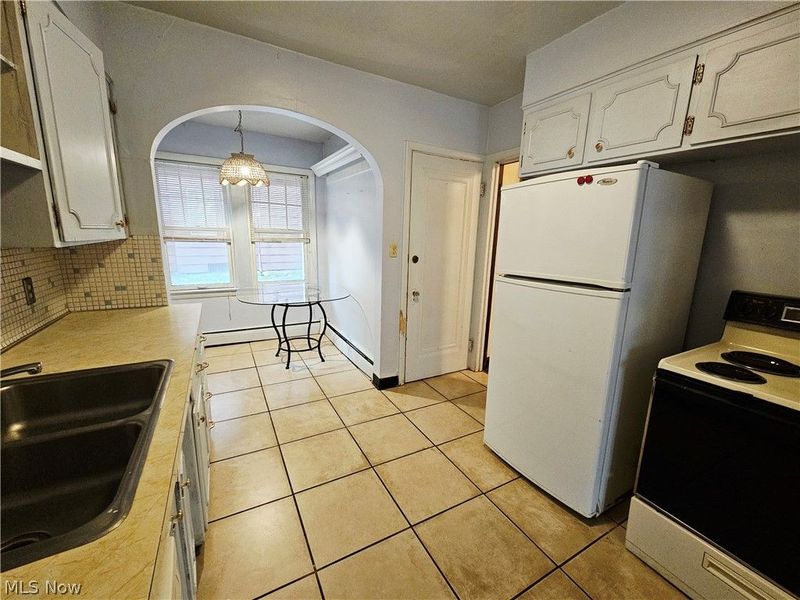 18313 Newell Road, Unit 1, Shaker Heights, OH 44122 Photo 2