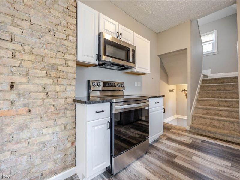3282 W 38th Street, Cleveland, OH 44109 Photo 16