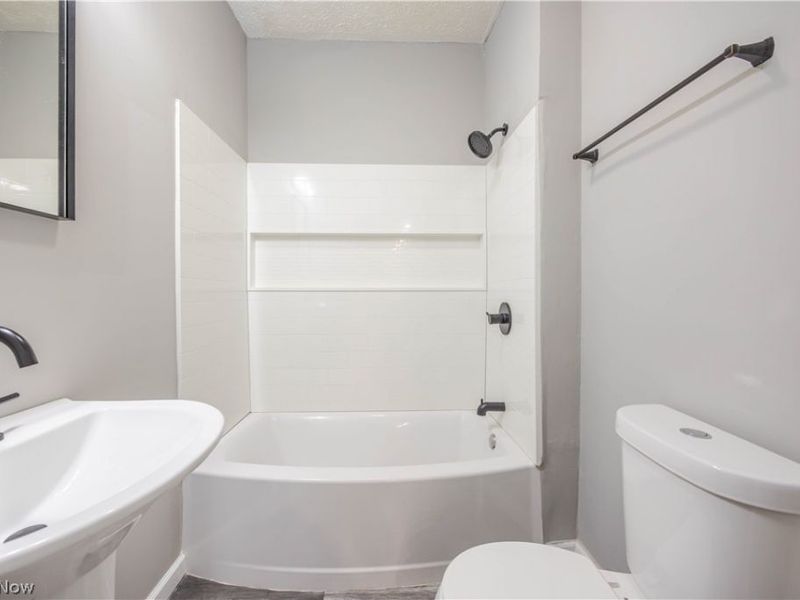 3282 W 38th Street, Cleveland, OH 44109 Photo 23