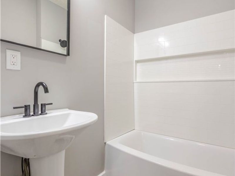 3282 W 38th Street, Cleveland, OH 44109 Photo 24