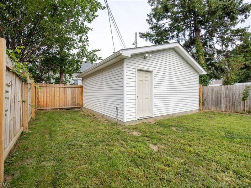 3282 W 38th Street, Cleveland, OH 44109 Photo 46