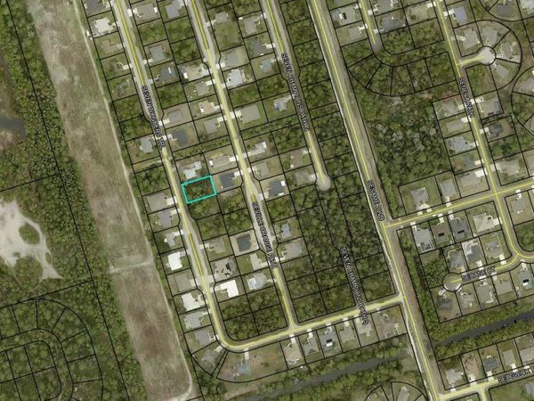 35 SEVEN WONDERS TRAIL , PALM COAST, FL 32164