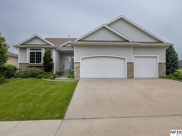 2725 Hoy Street, Lincoln, NE 68516