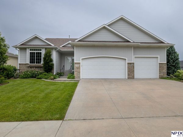 2725 Hoy Street, Lincoln, NE 68516