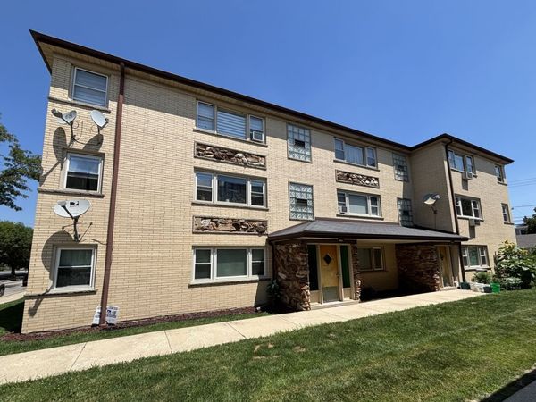 3143 N Nashville Avenue, Unit 3E, Chicago, IL 60634