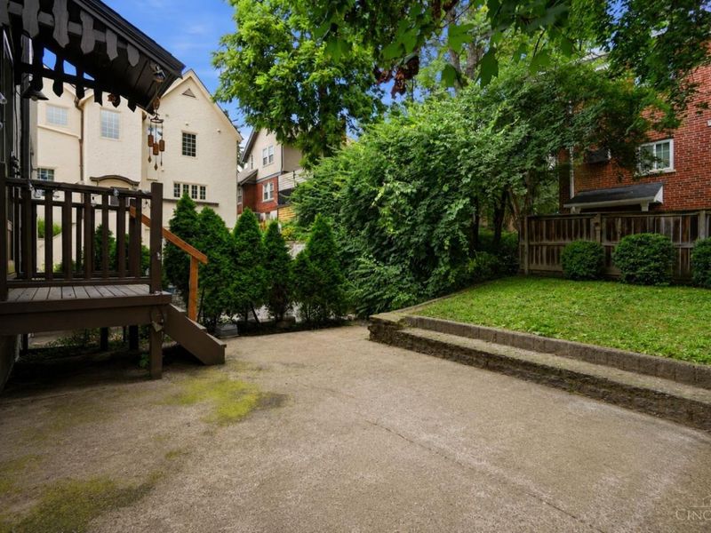 2956 Linwood Avenue, Cincinnati, OH 45208 Photo 11
