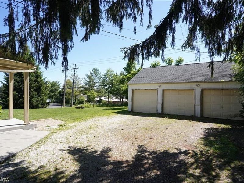 31 E Case Drive , Hudson, OH 44236 Photo 4