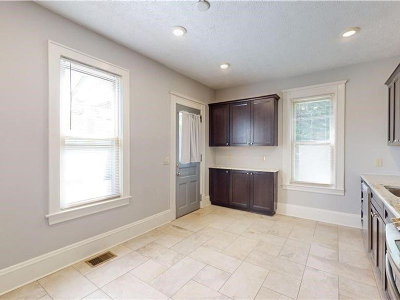 31 E Case Drive , Hudson, OH 44236 Photo 6