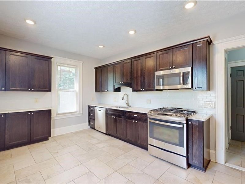 31 E Case Drive , Hudson, OH 44236 Photo 8
