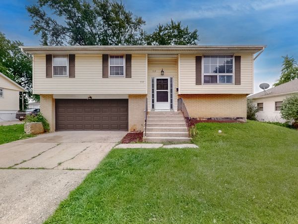 717 Union Avenue , Romeoville, IL 60446