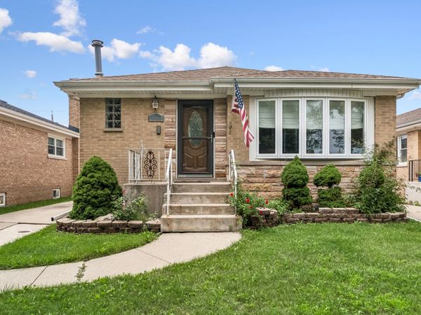 4916 N Rutherford Avenue , Chicago, IL 60656