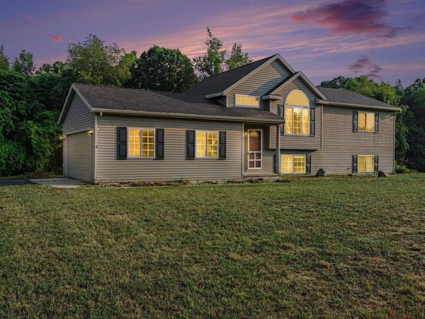 25740 Chaty Lane, Gobles, MI 49055