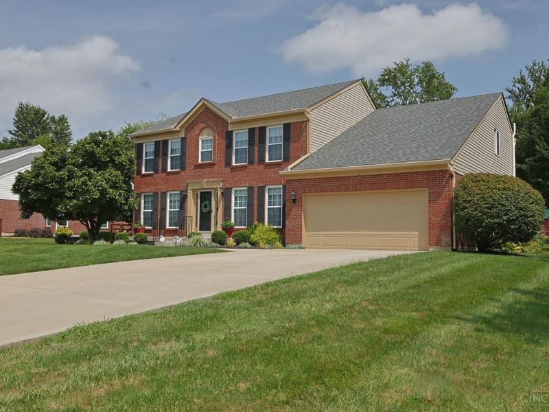 1206 Wintercrest Circle, Miami Township, OH 45150 Photo 2