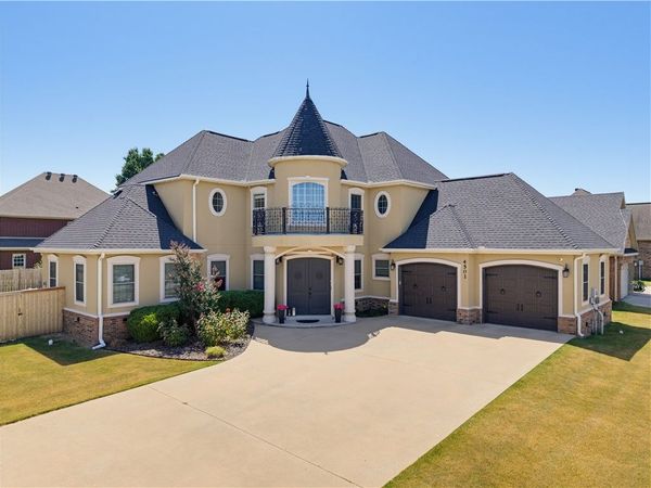 4501 SW Skyline Street, Bentonville, AR 72713