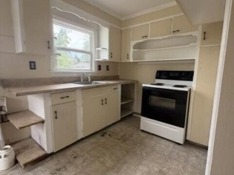 1152 E North Broadway Street, Columbus, OH 43224 Photo 4