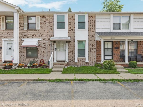 39754 Manor Drive, Harrison Township, Mi 48045