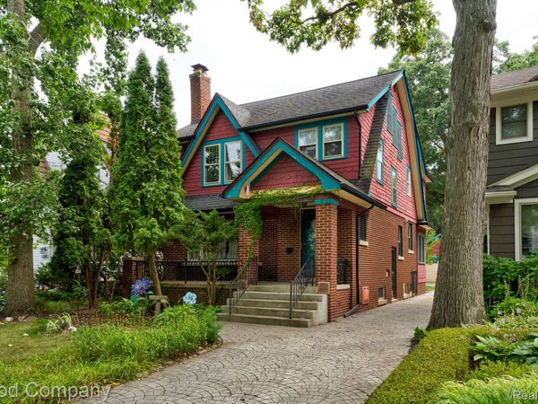 23 Hanover Road, Pleasant Ridge, Mi 48069